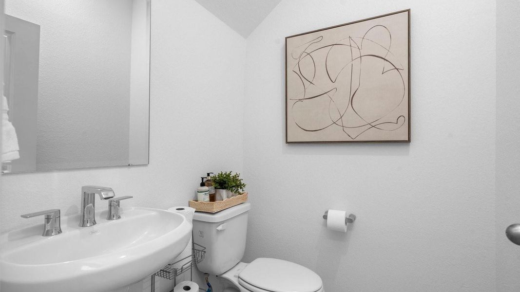 Elevations, exterior/ interior colors, options, available upgrades that require an additional charge, and standard features will vary in each community and subject change without notice. Call for details.