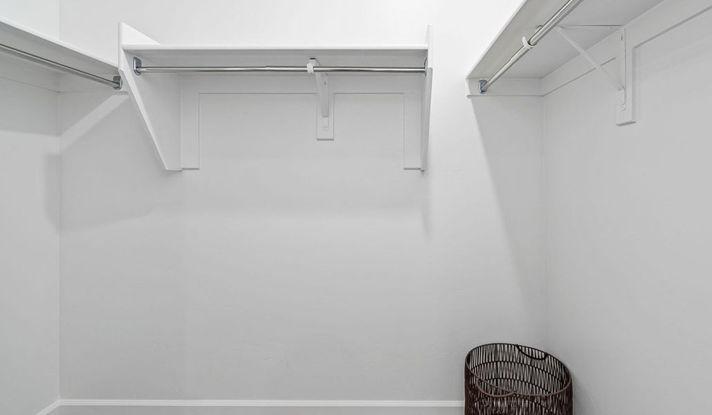 Spacious, unfurnished interior of a new home in Redford Estates, Tucson (Image 20).