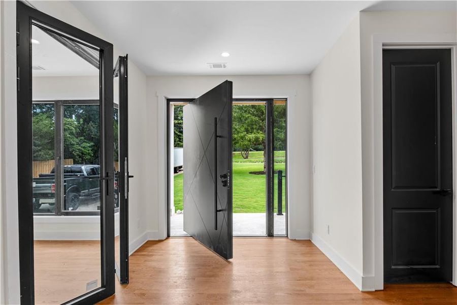 Spacious, unfurnished interior of a new home in , Marietta (Image 29). Spacious, unfurnished interior of a new home in , Marietta (Image 29).