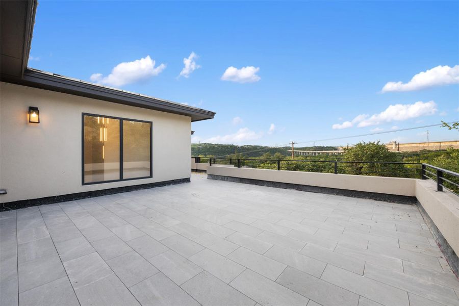 Front balcony with views for entertaining or watching sunsets. Front balcony with views for entertaining or watching sunsets.