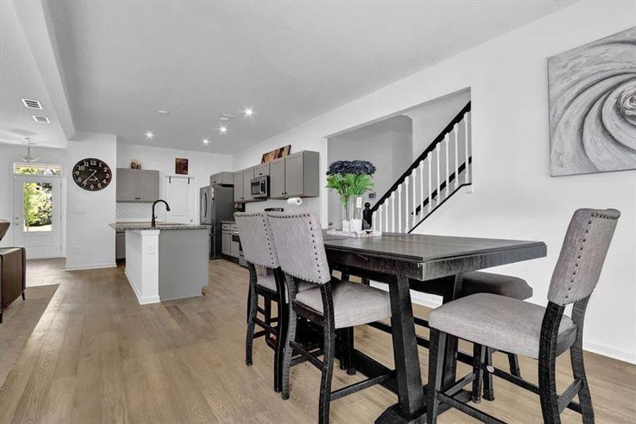 Furnished interior view inside a new home in Sweetbay Farm, Lawrenceville (Image 37).