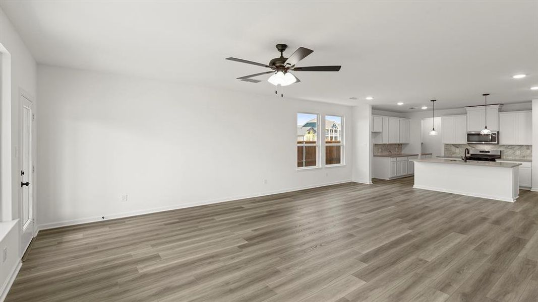 Spacious, unfurnished interior of a new home in Waterscape, Royse City (Image 17). Spacious, unfurnished interior of a new home in Waterscape, Royse City (Image 17).