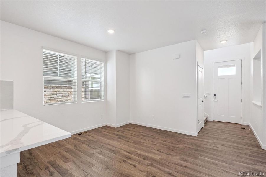 Spacious, unfurnished interior of a new home in Horizon Uptown, Aurora (Image 23).