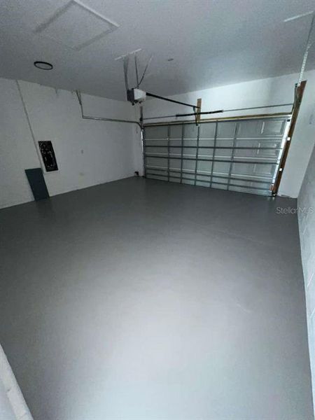Spacious, unfurnished interior of a new home in , Lake Wales (Image 23).