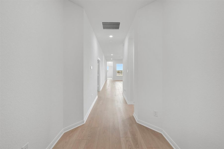 Spacious, unfurnished interior of a new home in The Grand Prairie 50’, Hockley (Image 18).