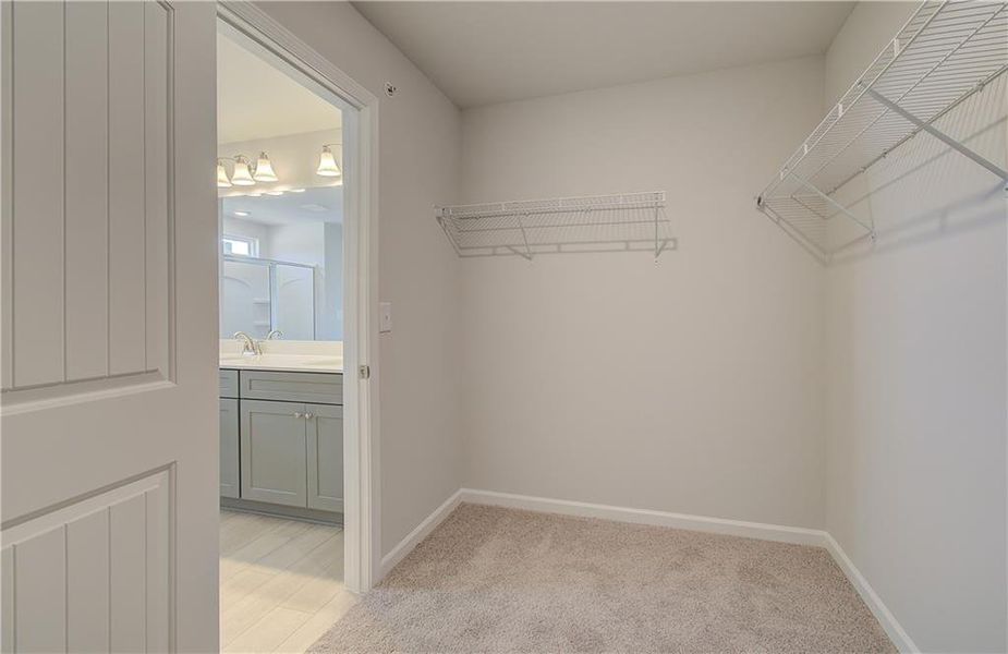 Spacious, unfurnished interior of a new home in Auburn Ridge, Riverdale (Image 20).