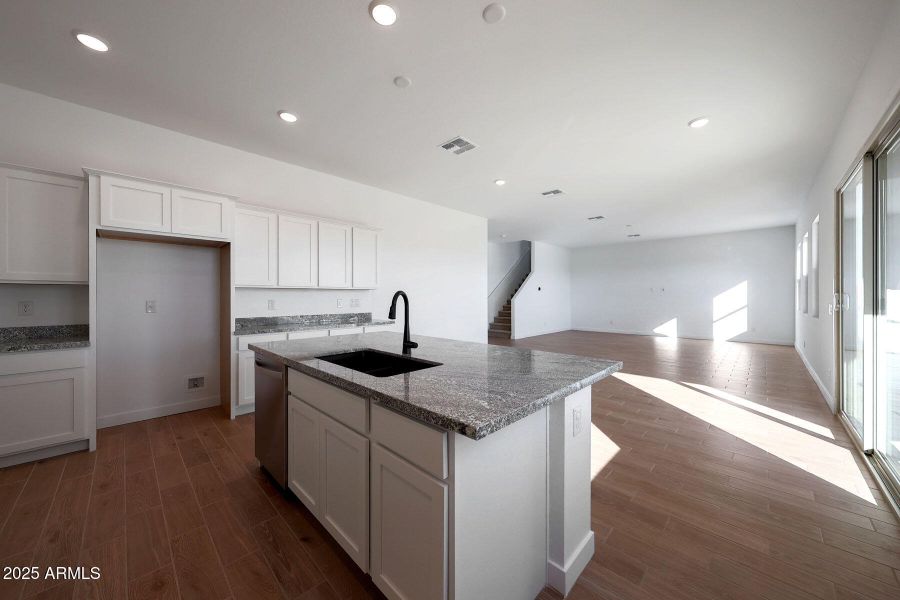 PHX_Landmarke_Lot 1188_redwood_333_kitch