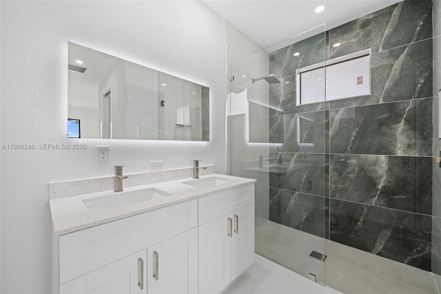 Furnished interior view inside a new home in , Lehigh Acres (Image 10).