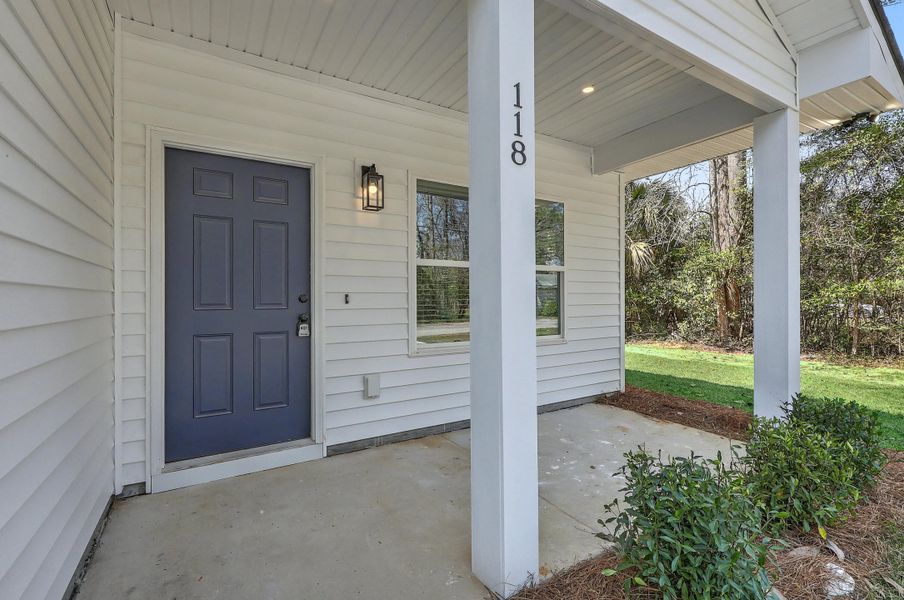 Exterior details and patio area of a home in , Walterboro (Image 21).