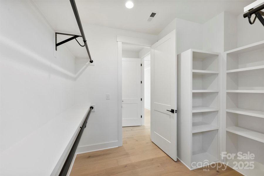 Image 42 of a home in .