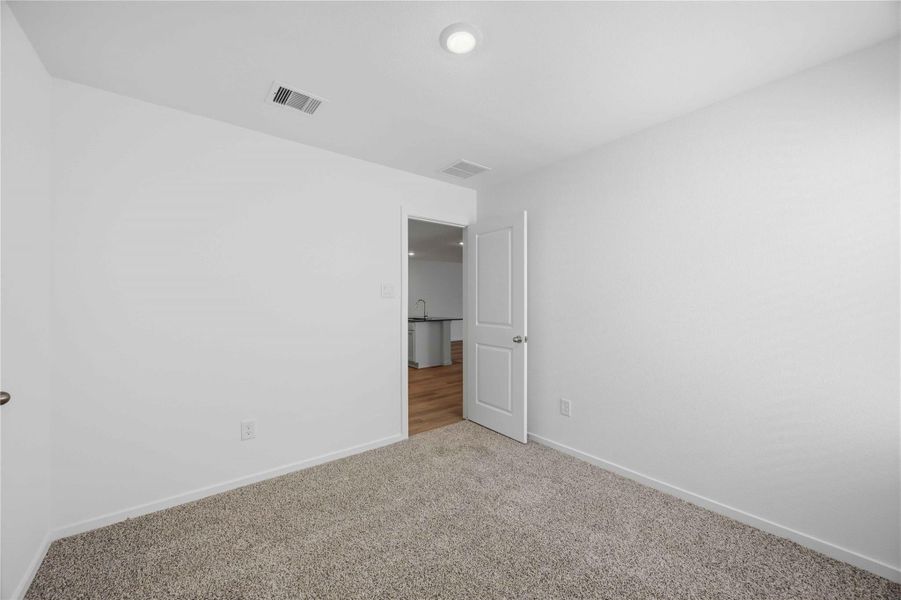 Spacious, unfurnished interior of a new home in Legacy Village, Houston (Image 14). Spacious, unfurnished interior of a new home in Legacy Village, Houston (Image 14).