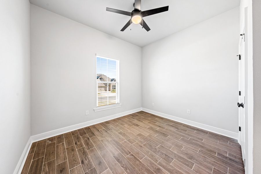 Spacious, unfurnished interior of a new home in Sentinel Ridge, Pace (Image 14).