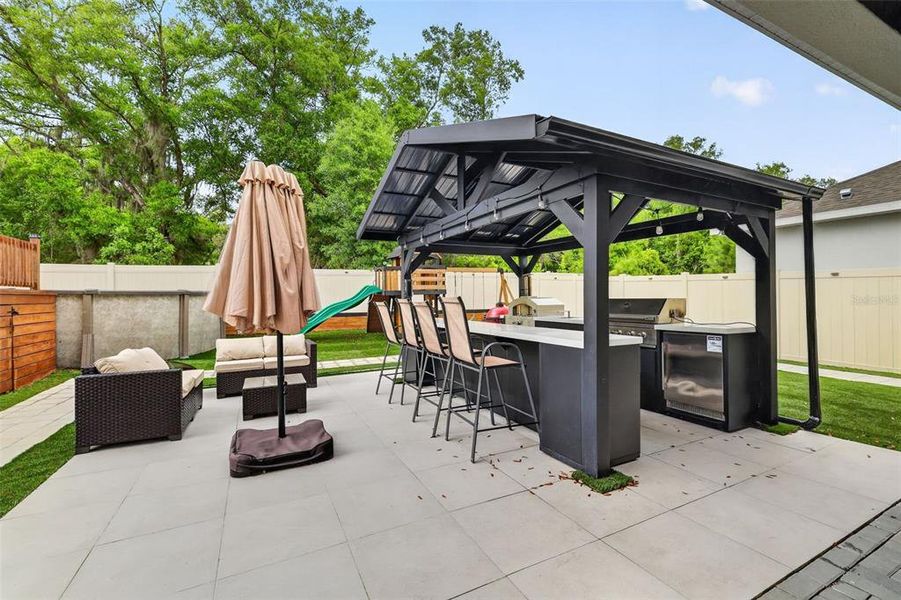 Exterior details and patio area of a home in Summerbrooke, Mount Dora (Image 4).
