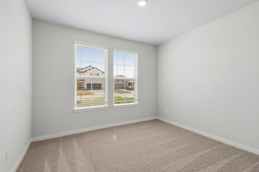 Spacious, unfurnished interior of a new home in Sunterra Lakes, Brookshire (Image 18). Spacious, unfurnished interior of a new home in Sunterra Lakes, Brookshire (Image 18).