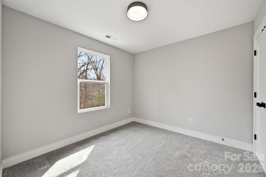 Spacious, unfurnished interior of a new home in , Spencer (Image 28).
