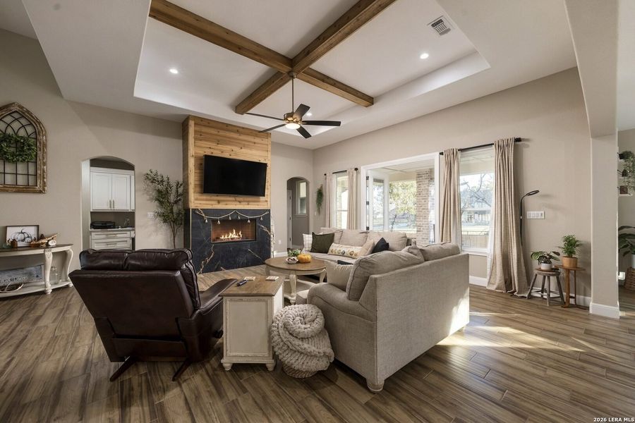Furnished interior view inside a new home in , La Vernia (Image 19).