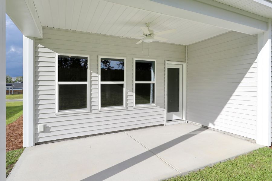 Exterior details and patio area of a home in Jordan Grove, Conway (Image 27).