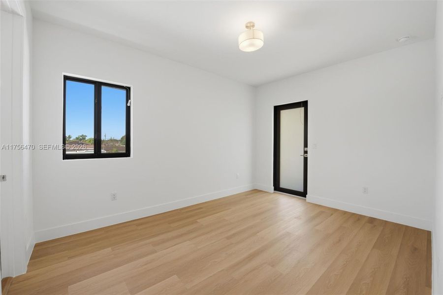Spacious, unfurnished interior of a new home in , Miami (Image 30).