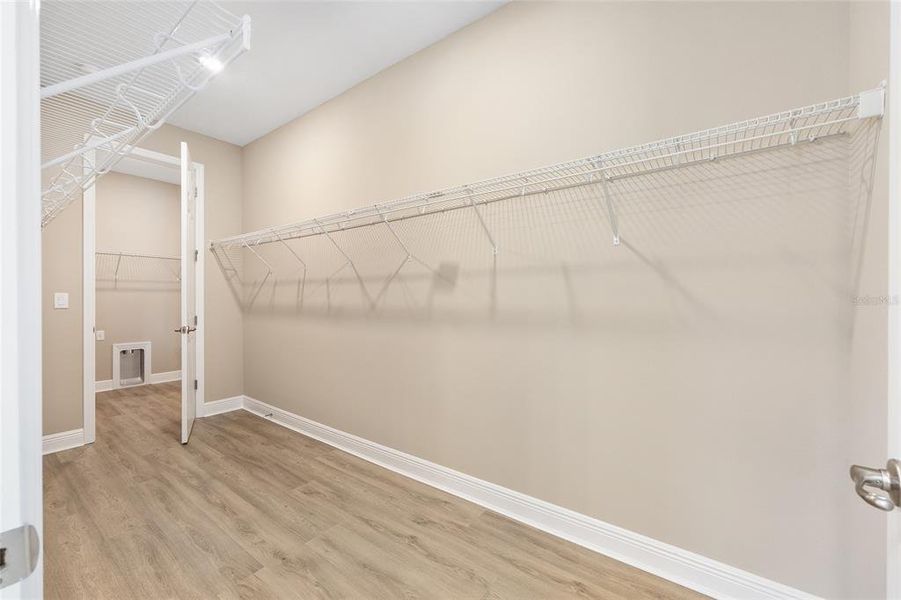 Spacious, unfurnished interior of a new home in , Ocala (Image 34).