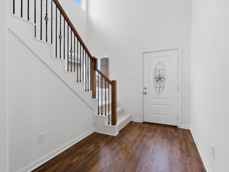 Spacious, unfurnished interior of a new home in , Houston (Image 15).