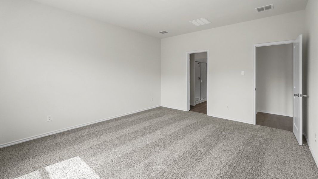 Representative unfurnished interior of a home built from the Florence by D.R. Horton in Cottonwood, Dorchester (Image 11).