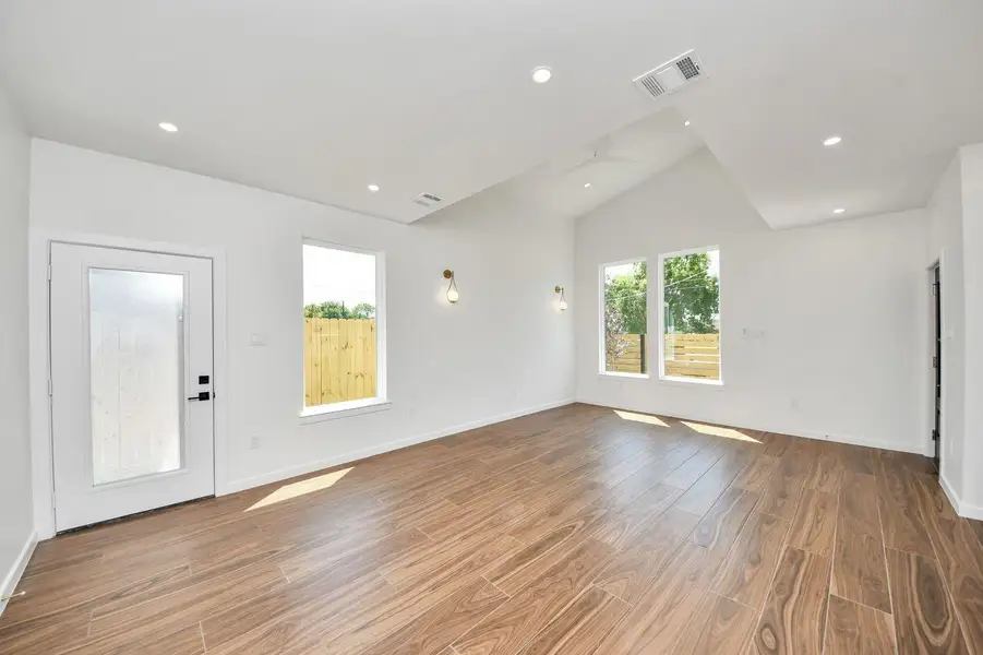 Spacious, unfurnished interior of a new home in , Houston (Image 16). Spacious, unfurnished interior of a new home in , Houston (Image 16).