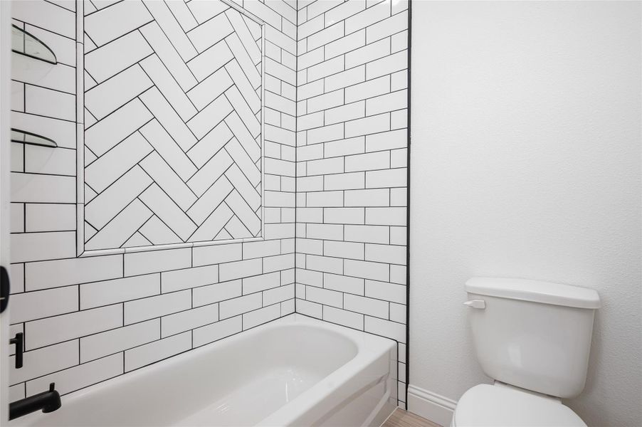 Furnished interior view inside a new home in , Bolivar Peninsula (Image 12).