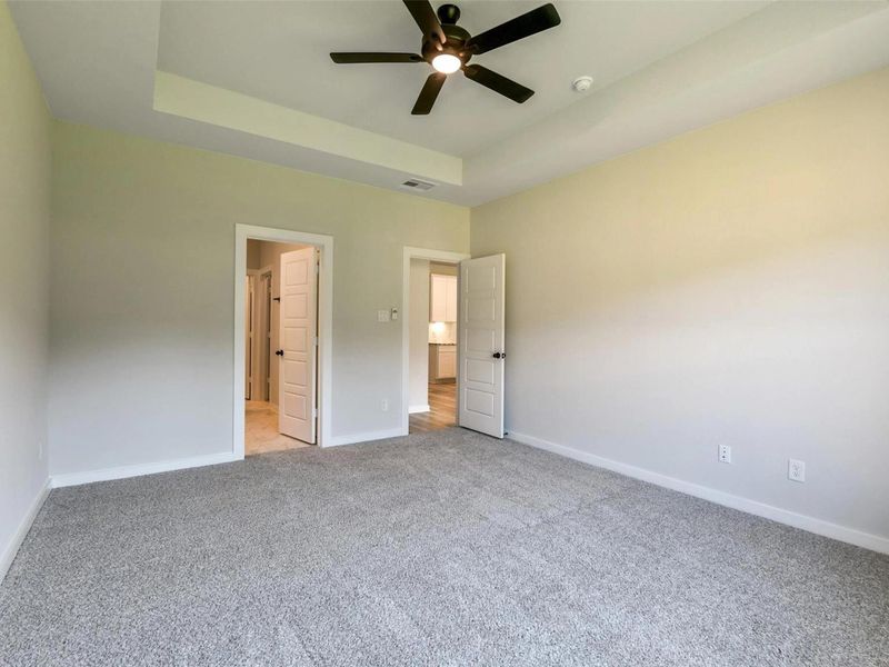 Spacious, unfurnished interior of a new home in Sundance Cove, Crosby (Image 25).