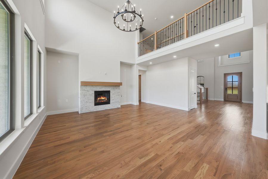 Spacious, unfurnished interior of a new home in Hillside Village, Celina (Image 19).
