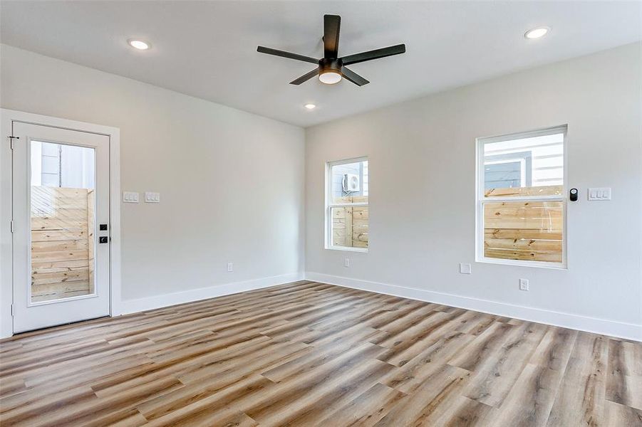 Spacious, unfurnished interior of a new home in , Houston (Image 15).