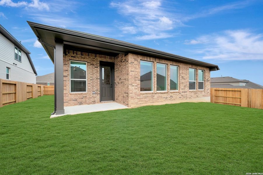 Exterior details and patio area of a home in Meyer Ranch – Select Reserve Series, New Braunfels (Image 27).
