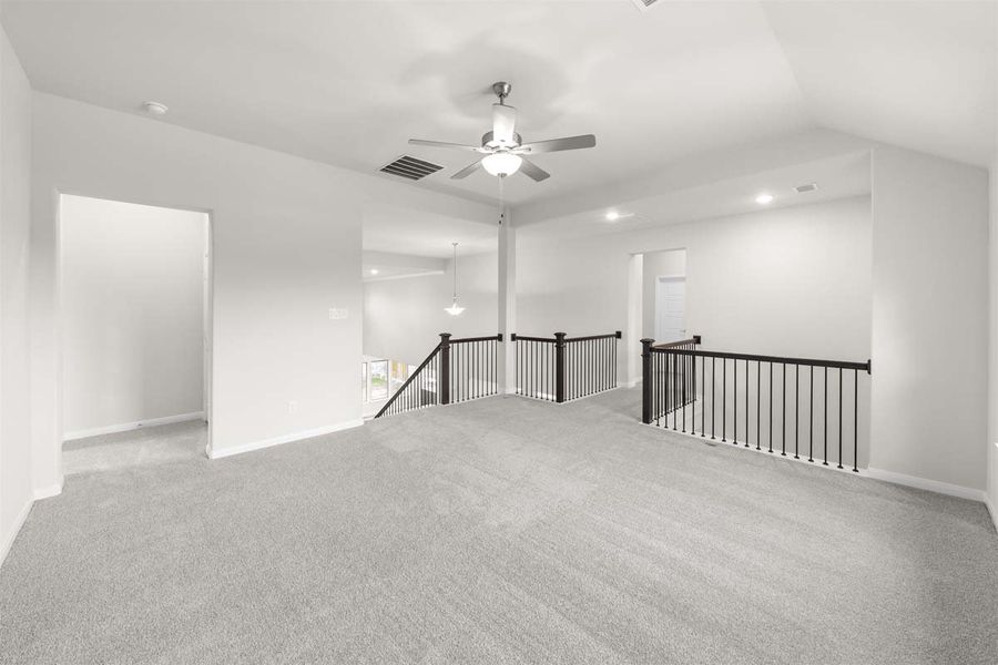 Representative unfurnished interior of a home built from the Larue by Pacesetter Homes in Nelson Lake, Rockwall (Image 24).