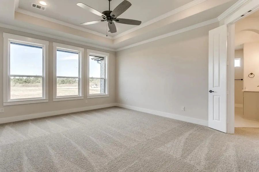 Representative unfurnished interior of a home built from the The Carter by Elmwood Custom Homes in Ranch at Stone Hill, Waxahachie (Image 23).