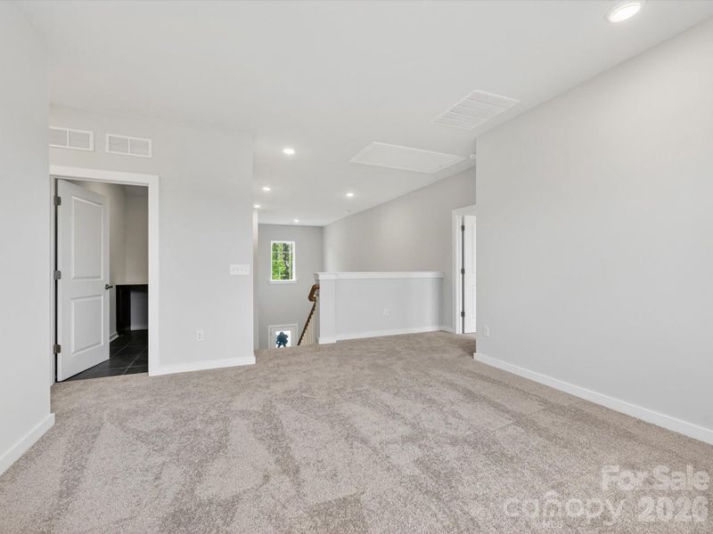 Spacious, unfurnished interior of a new home in Hardy Pond, Rock Hill (Image 34).