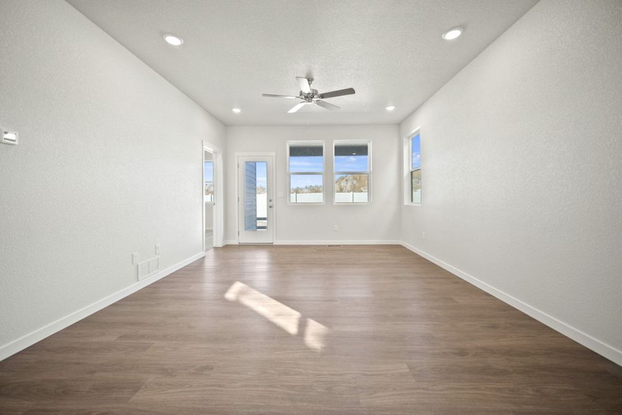 Representative unfurnished interior of a home built from the Manitou by View Homes in Aspen Meadows – Townhomes, Colorado Springs (Image 32). Representative unfurnished interior of a home built from the Manitou by View Homes in Aspen Meadows – Townhomes, Colorado Springs (Image 32).