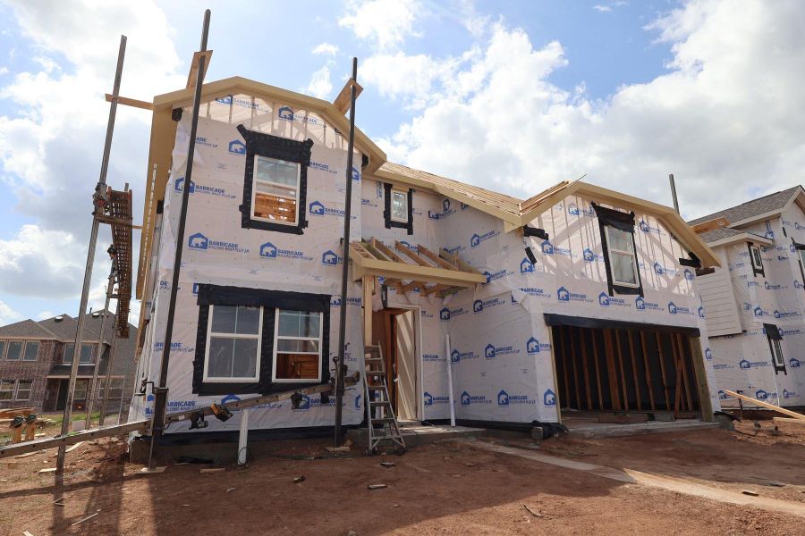 Two story home with 4 beds, 3.5 baths, and 2 car garage
