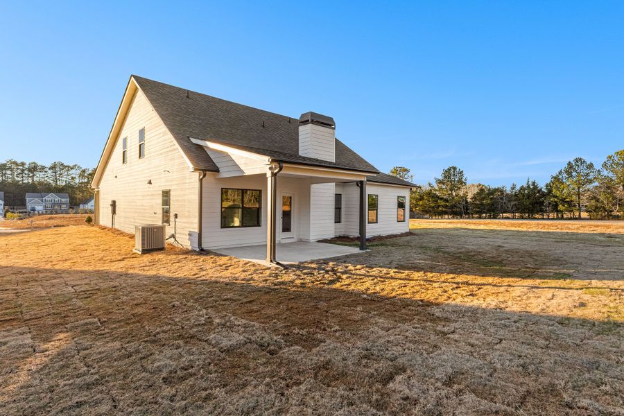 Front exterior of a new home in Standing Oaks, Senoia, GA, highlighting curb appeal (Image 23).