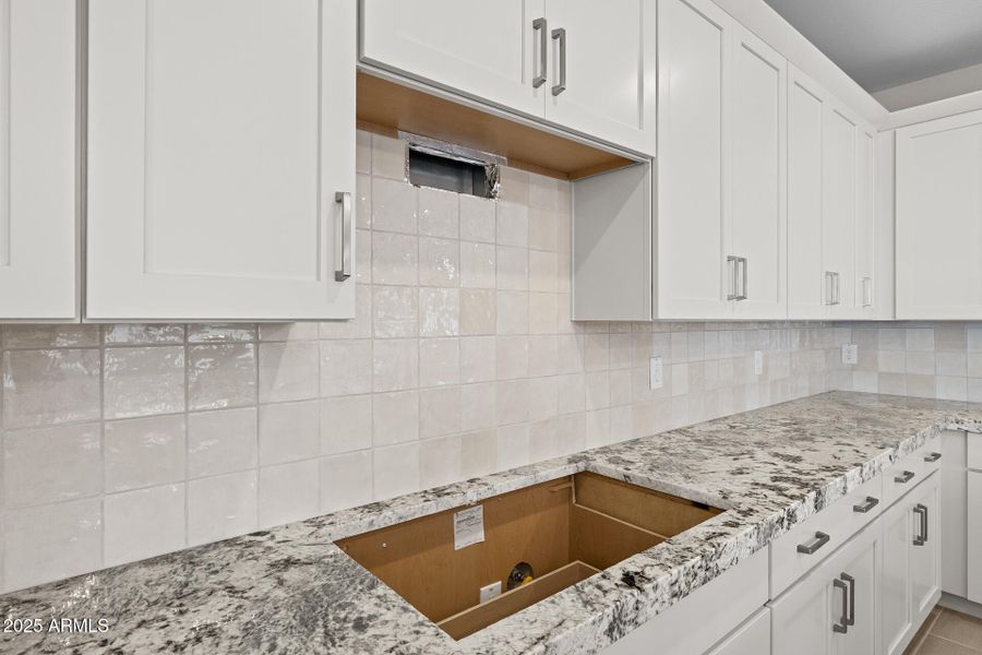 13)KITCHEN 13)KITCHEN