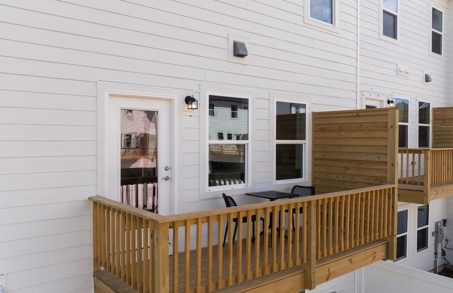 Image 20 representing the Joliet by Pulte Homes in Lakeside Townes at Riverlights, Wilmington, NC.