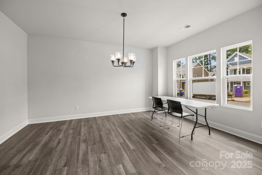 Dining Room/Flex Room Dining Room/Flex Room