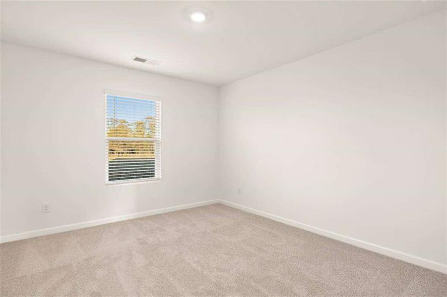 Spacious, unfurnished interior of a new home in Oakchase at Hampton, Hampton (Image 33).