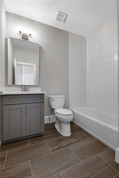 Furnished interior view inside a new home in Laurel View, Suwanee (Image 17).