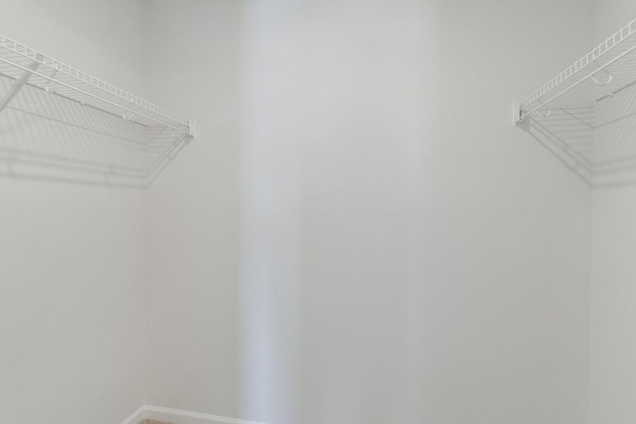 Spacious, unfurnished interior of a new home in Astoria, Columbia (Image 24).