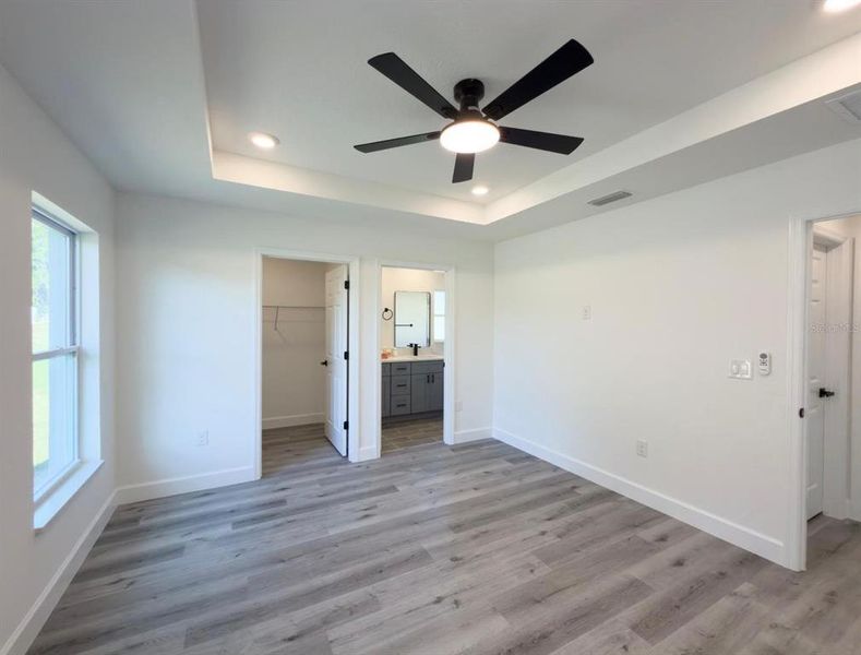 Spacious, unfurnished interior of a new home in , Ocala (Image 24).