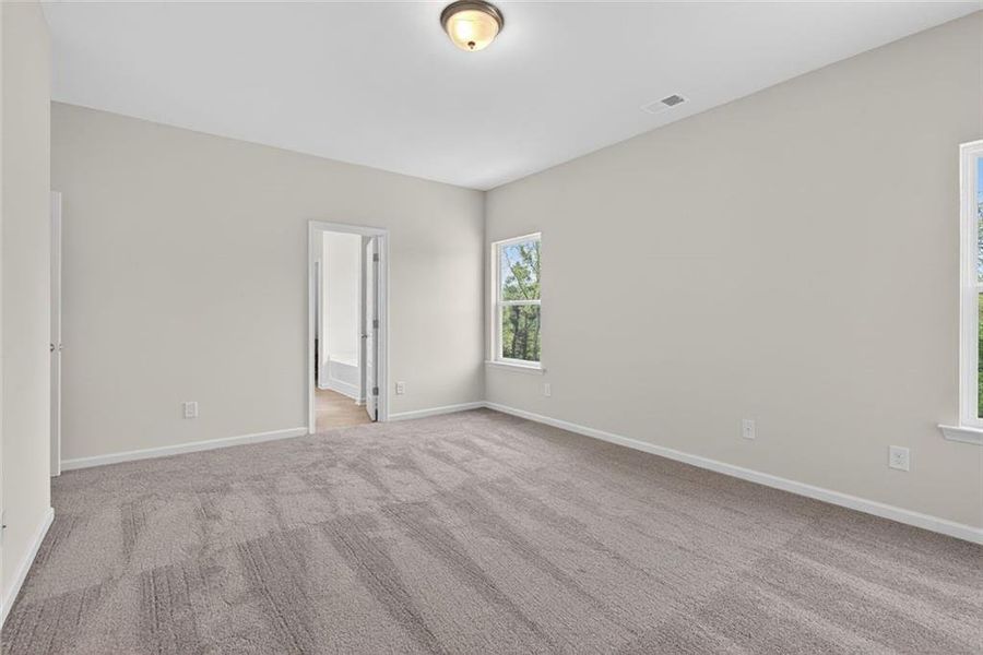 Spacious, unfurnished interior of a new home in North Haven, Rome (Image 19).