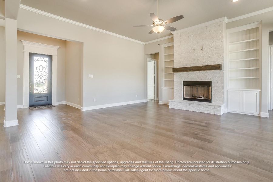 Spacious, unfurnished interior of a new home in Hightower Club, Waxahachie (Image 8).