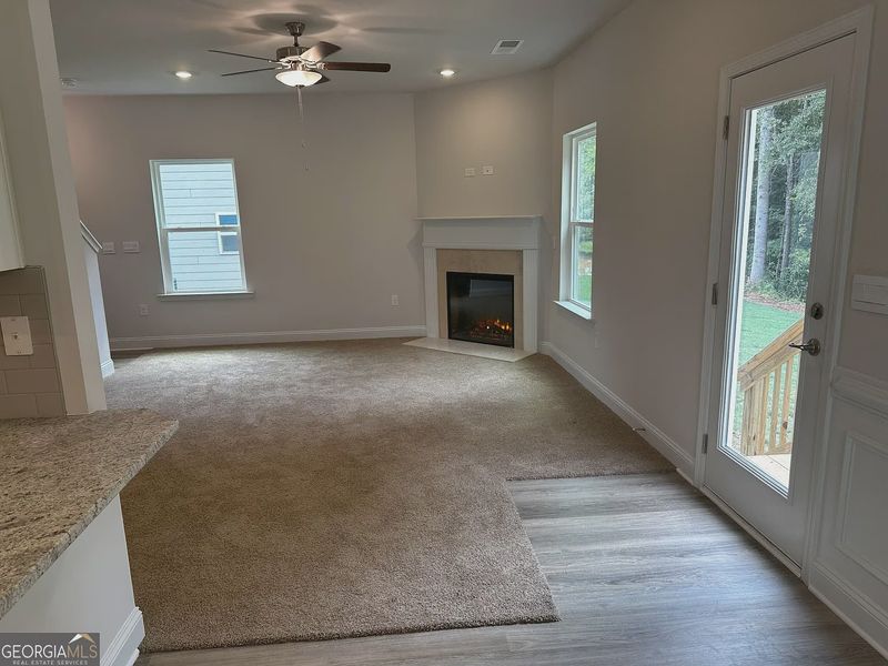 Spacious, unfurnished interior of a new home in Canterbury Villas, Carrollton (Image 9).