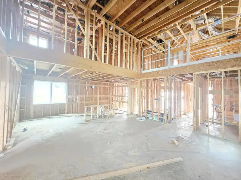 Spacious, unfurnished interior of a new home in Sienna 40', Missouri City (Image 5). Spacious, unfurnished interior of a new home in Sienna 40', Missouri City (Image 5).