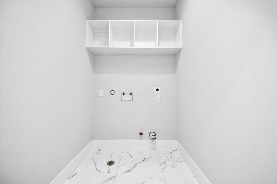 Spacious, unfurnished interior of a new home in , Houston (Image 33).