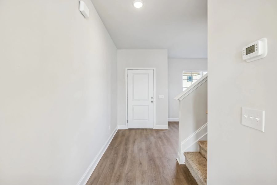 Spacious, unfurnished interior of a new home in Cades Bluff, Lebanon (Image 20).